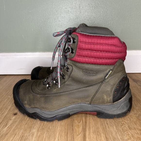 KEEN Womens 9 Boots Revel II Leather Mid Hiking Grey Red Insulated Waterproof - Picture 4 of 9